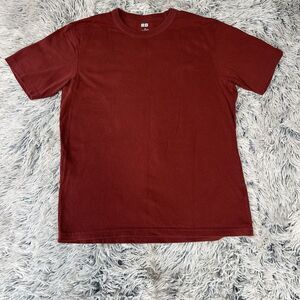 Uniqlo Men's Short Sleeve Tee - Dark Red